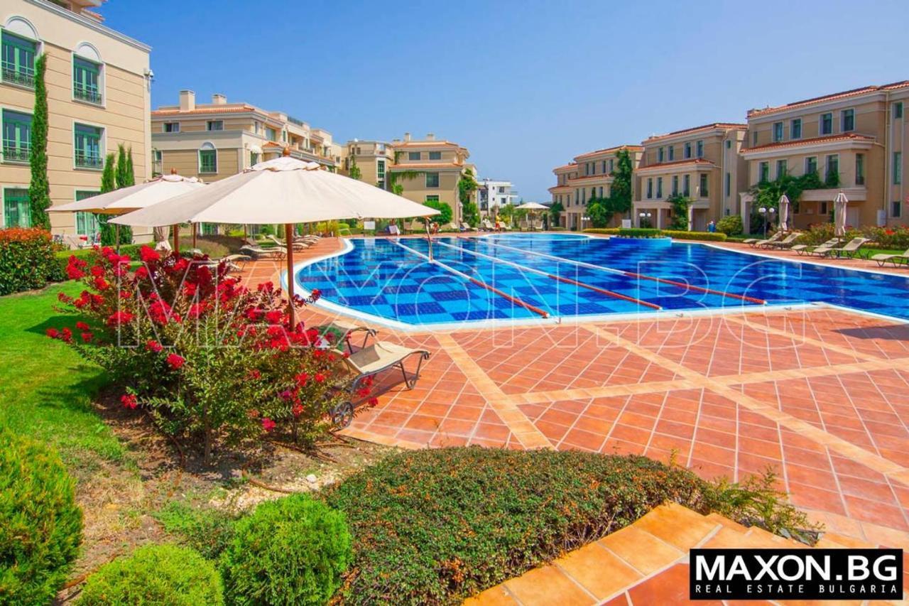 Flores Garden Sea View Apartment With Balcony チェルノモレツ エクステリア 写真