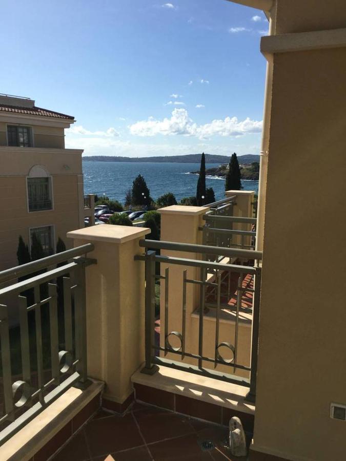 Flores Garden Sea View Apartment With Balcony チェルノモレツ エクステリア 写真